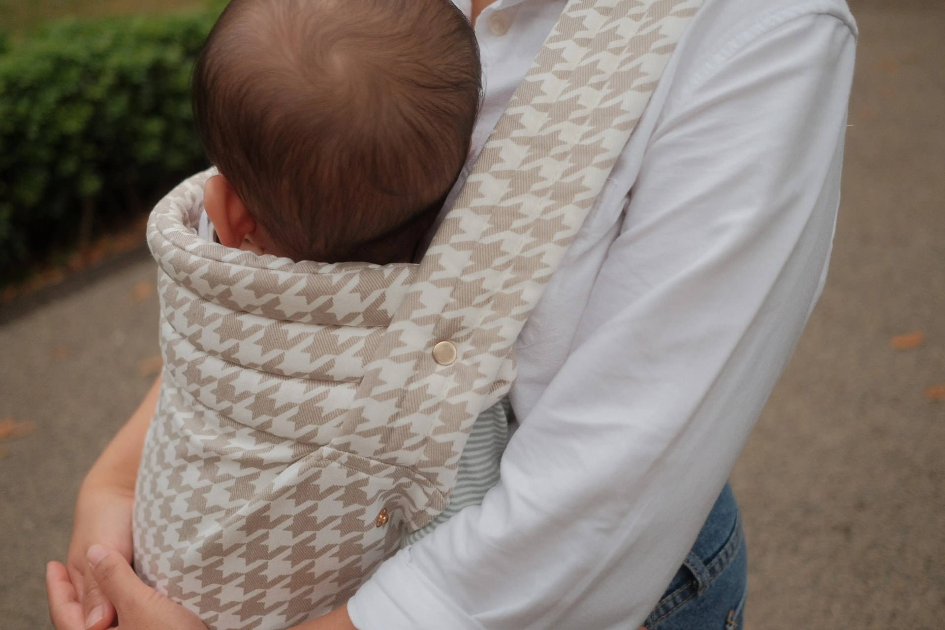 Hero image: Effortless Carry, Always Fashionable