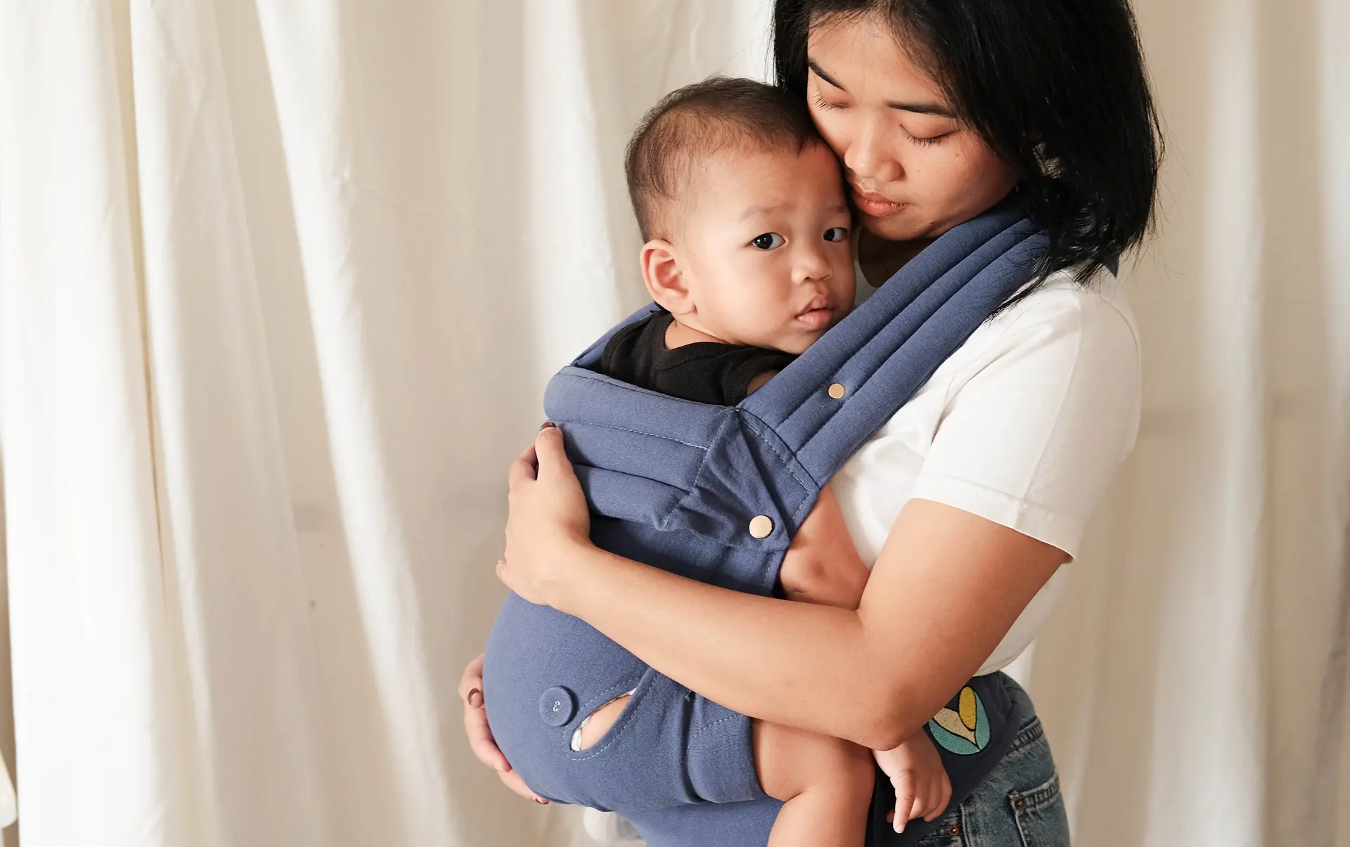 Hero image: Effortless Carry, Always Fashionable